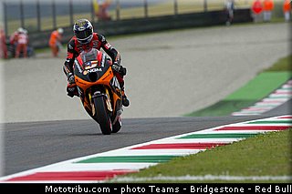 motogp_edwards_001_italie_mugello_2013.jpg