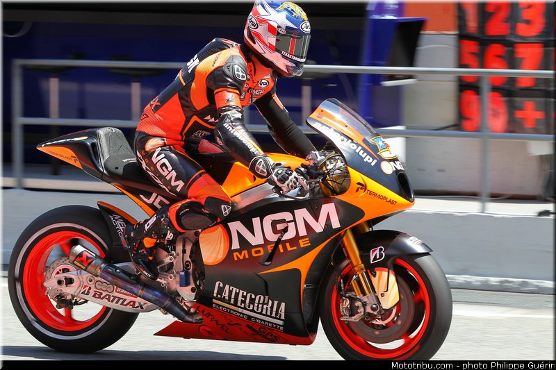 motogp_edwards_004_catalogne_montmelo_2013_catalogne_montmelo_2013