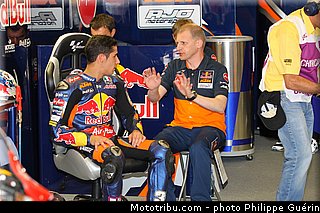 moto3_salom_005_catalogne_montmelo_2013.jpg