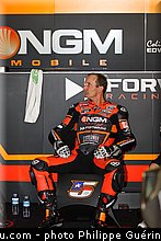 motogp_edwards_002_catalogne_montmelo_2013_catalogne_montmelo_2013.jpg