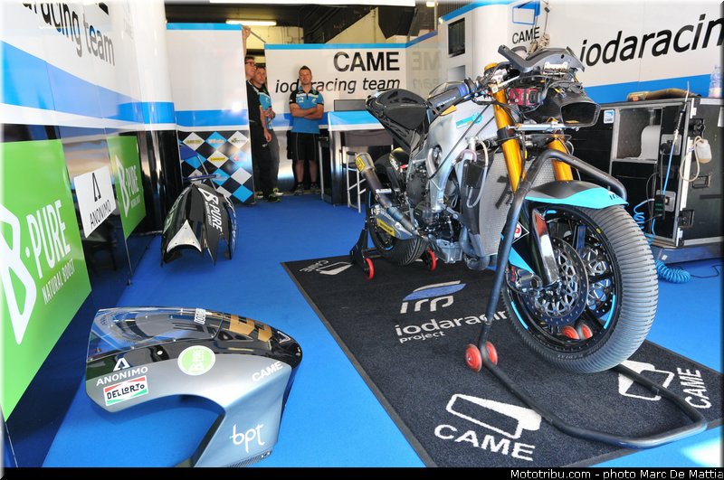 moto2_zarco_001_catalogne_montmelo_2013
