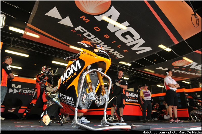 motogp_edwards_001_catalogne_montmelo_2013