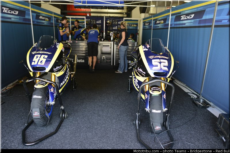moto2_rossi_005_catalogne_montmelo_2013