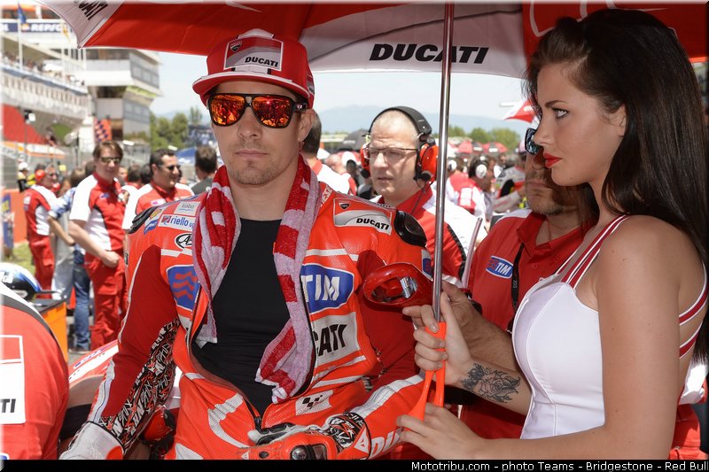 motogp_pitbabe_037_catalogne_montmelo_2013