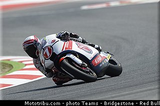 moto2_pradita_008_catalogne_montmelo_2013.jpg