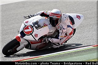 moto2_pradita_018_catalogne_montmelo_2013.jpg