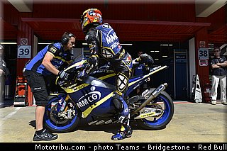 moto2_rossi_006_catalogne_montmelo_2013.jpg