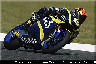 moto2_rossi_008_catalogne_montmelo_2013.jpg