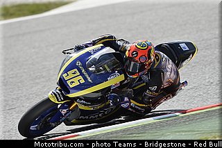 moto2_rossi_012_catalogne_montmelo_2013.jpg