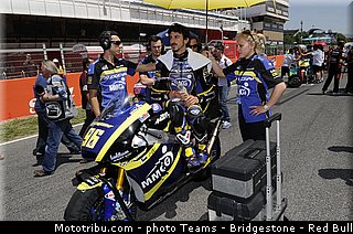 moto2_rossi_015_catalogne_montmelo_2013.jpg