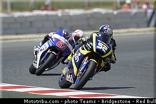 moto2_rossi_016_catalogne_montmelo_2013.jpg