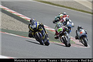 moto2_rossi_022_catalogne_montmelo_2013.jpg