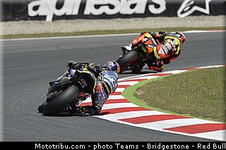 moto2_rossi_025_catalogne_montmelo_2013.jpg