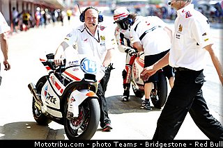moto2_wilairot_011_catalogne_montmelo_2013.jpg
