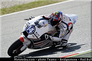 moto2_wilairot_015_catalogne_montmelo_2013.jpg