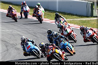 moto3_012_catalogne_montmelo_2013.jpg
