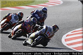 moto3_037_catalogne_montmelo_2013.jpg