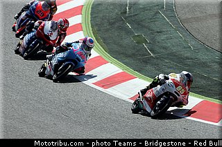 moto3_041_catalogne_montmelo_2013.jpg