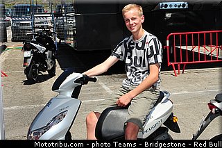 moto3_finsterbusch_003_catalogne_montmelo_2013.jpg