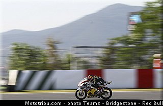 moto3_loi_006_catalogne_montmelo_2013.jpg
