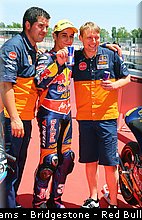 moto3_salom_001_catalogne_montmelo_2013.jpg