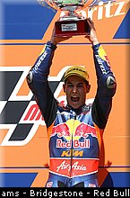 moto3_salom_008_catalogne_montmelo_2013.jpg