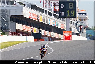 moto3_salom_012_catalogne_montmelo_2013.jpg