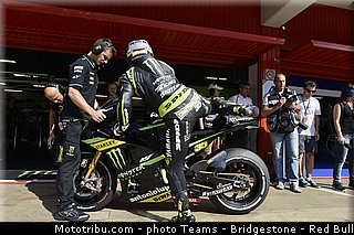 motogp_crutchlow_012_catalogne_montmelo_2013.jpg