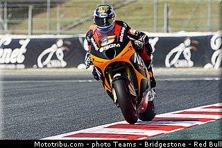 motogp_edwards_002_catalogne_montmelo_2013.jpg