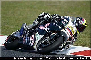 motogp_hernandez_002_catalogne_montmelo_2013.jpg