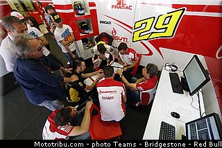 motogp_iannone_013_catalogne_montmelo_2013.jpg