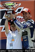 motogp_lorenzo_014_catalogne_montmelo_2013.jpg