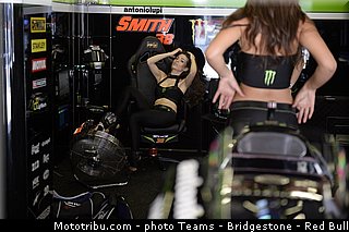 motogp_pitbabe_007_catalogne_montmelo_2013.jpg