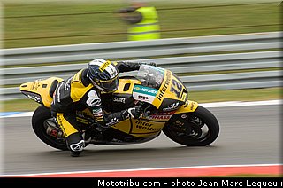moto2_luthi_001_pays_bas_assen_2013.jpg