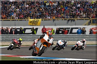 moto2_rea_004_pays_bas_assen_2013.jpg