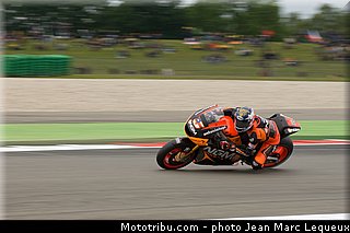 motogp_edwards_003_pays_bas_assen_2013.jpg