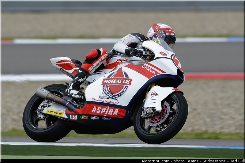 moto2_pradita_008_pays_bas_assen_2013