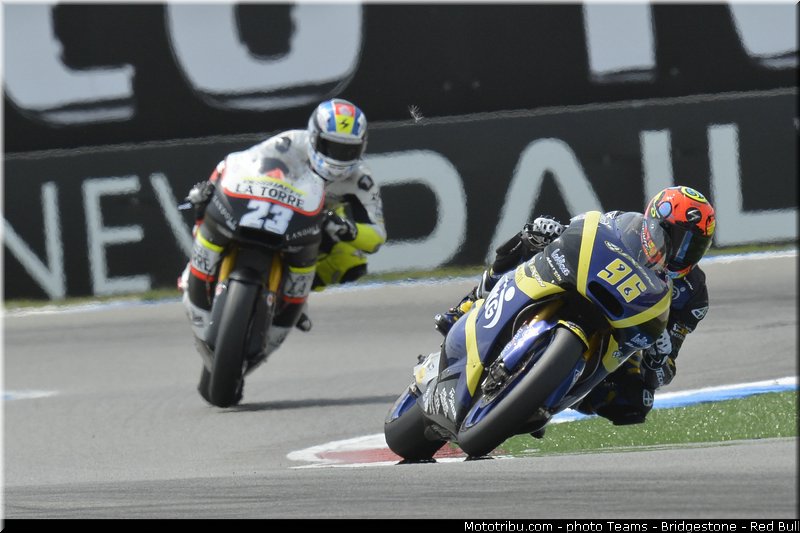 moto2_rossi_017_pays_bas_assen_2013