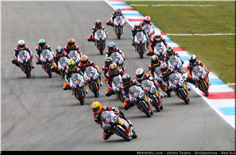 redbull_motogp_rookies_cup_003_pays_bas_assen_2013