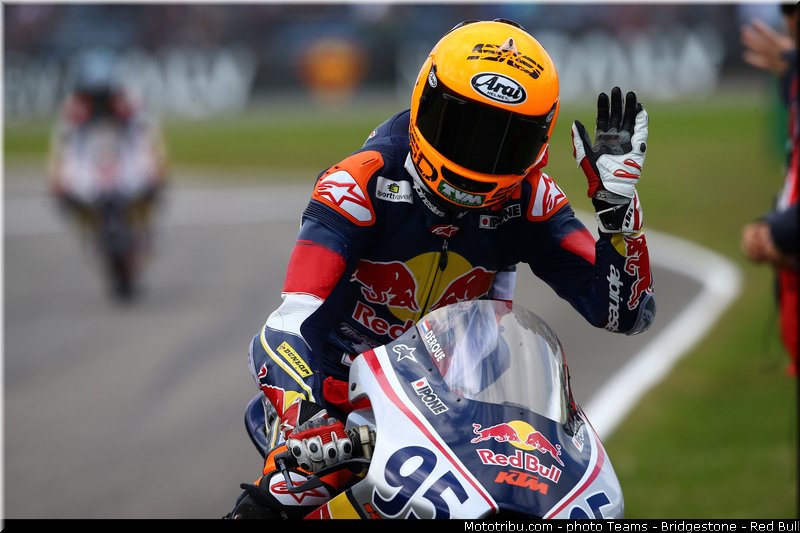 redbull_motogp_rookies_cup_deroue_001_pays_bas_assen_2013