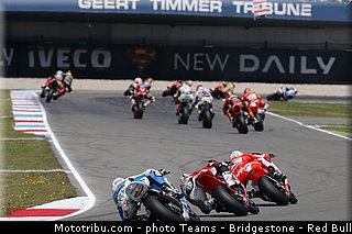 moto2_017_pays_bas_assen_2013.jpg