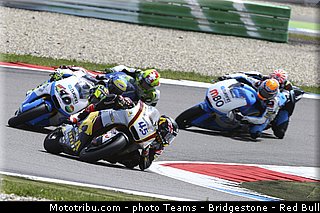 moto2_034_pays_bas_assen_2013.jpg