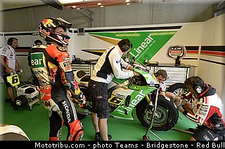 motogp_bradl_002_pays_bas_assen_2013.jpg