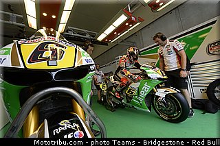 motogp_bradl_003_pays_bas_assen_2013.jpg