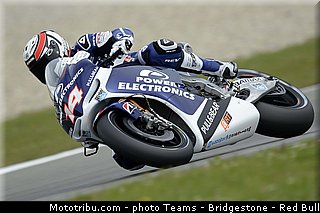 motogp_de_puniet_004_pays_bas_assen_2013.jpg