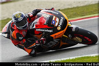 motogp_edwards_004_pays_bas_assen_2013.jpg