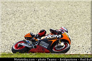 motogp_edwards_008_pays_bas_assen_2013.jpg