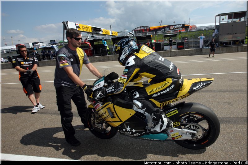 moto2_luthi_002_allemagne_sachsenring_2013