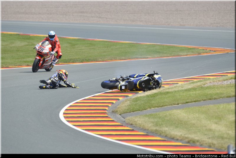 moto2_rossi_016_allemagne_sachsenring_2013