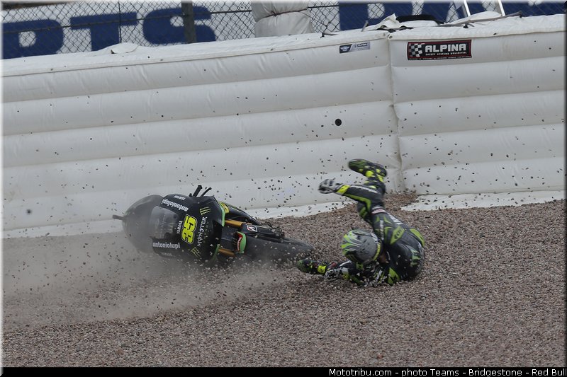 motogp_crutchlow_011_allemagne_sachsenring_2013